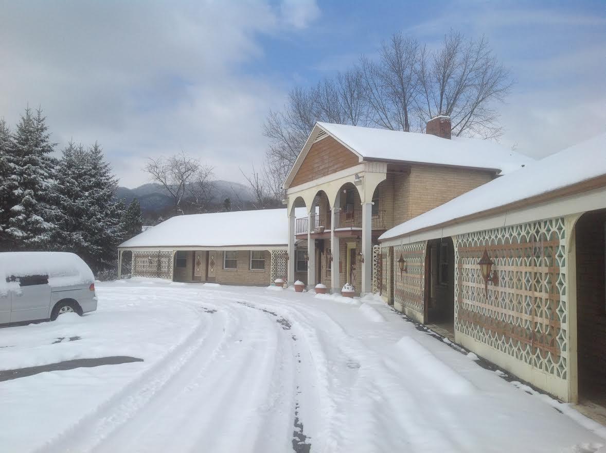 Plantation Motel Candler 外观 照片